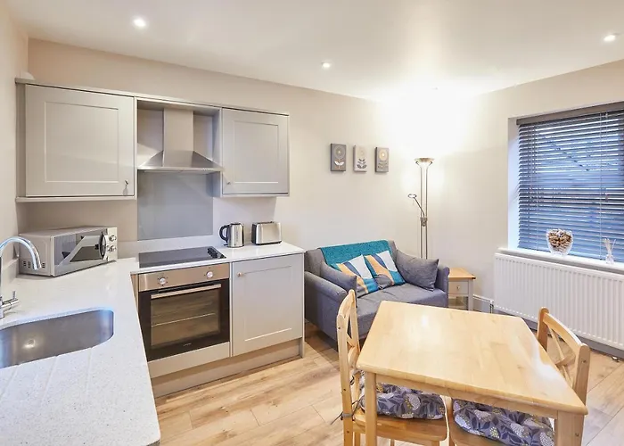 Host & - Ramblers Retreat *